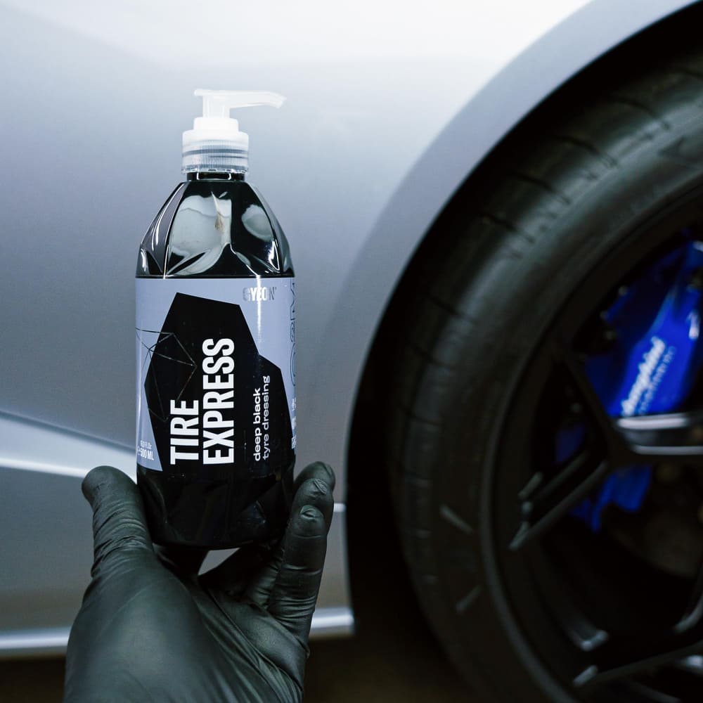 GYEON Q²M Tire Express Lastik Parlatıcı ve Koruyucu 1000 ML Su Bazlı Jel Oto Lastik Cilası