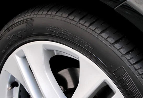 Soft99 Tire Black Wax Lastik Parlatıcı 170 GR